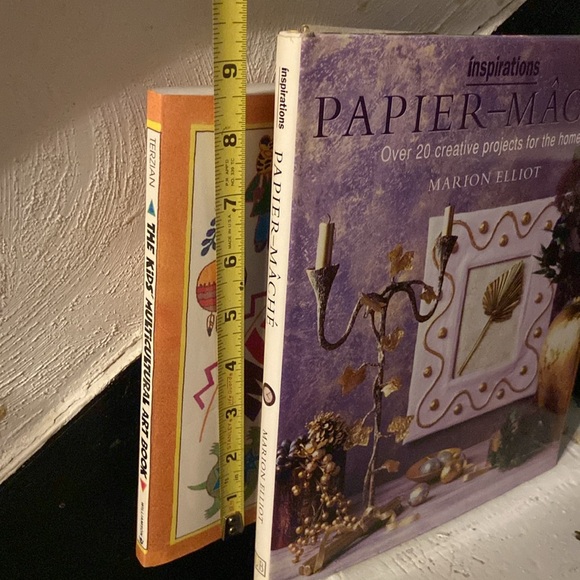 2/$15 Art project books.🏅One is a 1993 Parents’ Choice Award Winner.📚❤️🎨 - Picture 15 of 16